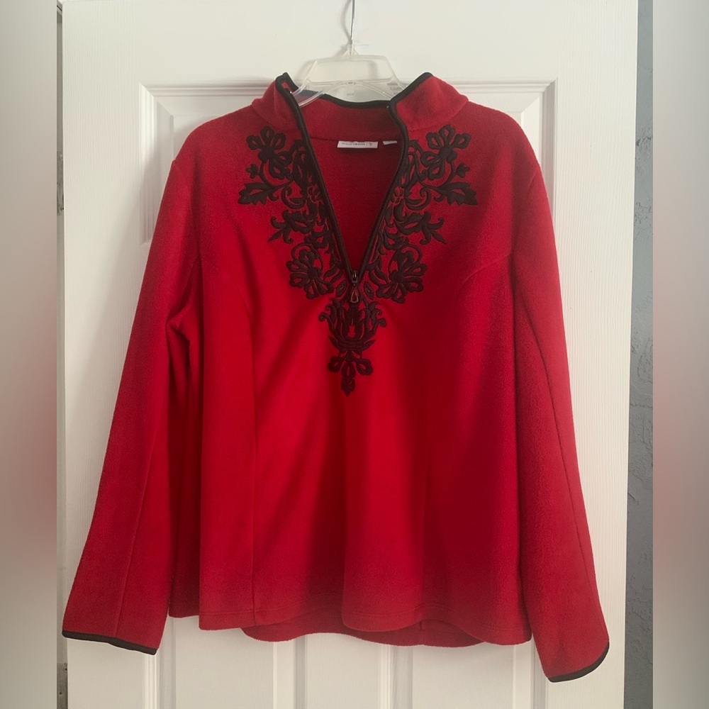 Susan Graver Red Fleece Pullover 3/4 Zip Black Embroidered Floral Women’s Large